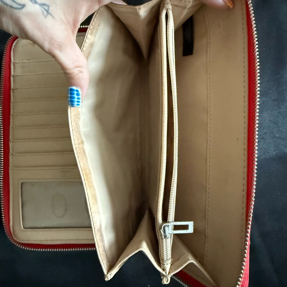 Guess Red Compact Wallet With Triangular Logo - image 8